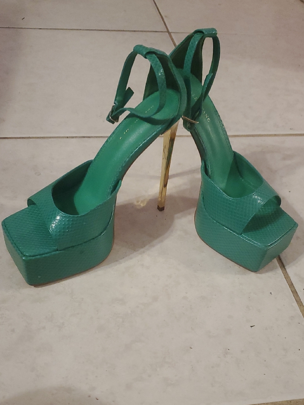 Green Platform Stiletto Sandals with Gold Heel